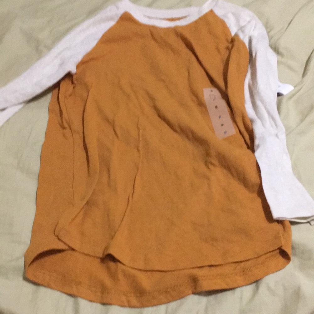 old navy gold and tan raglan shirt